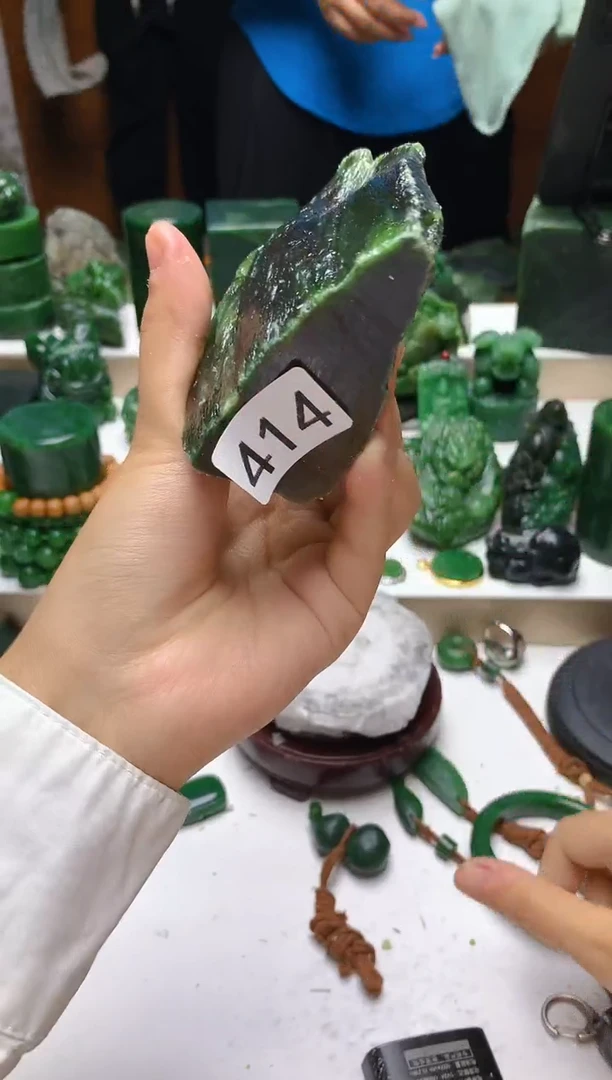 未镶嵌和田玉（碧玉）珠宝半成品0