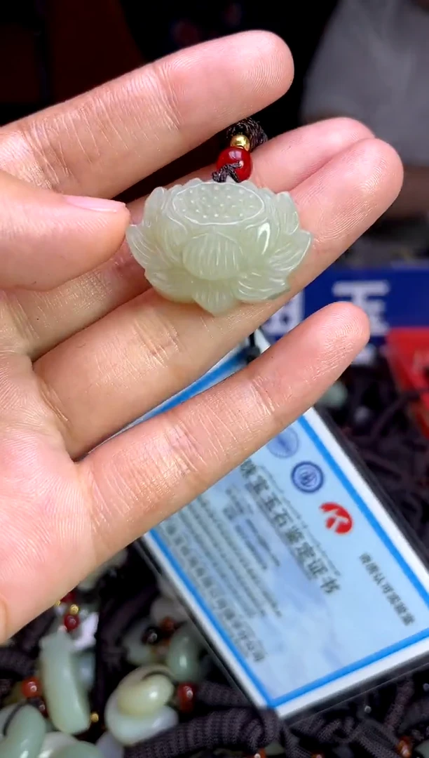 未镶嵌和田玉挂件1