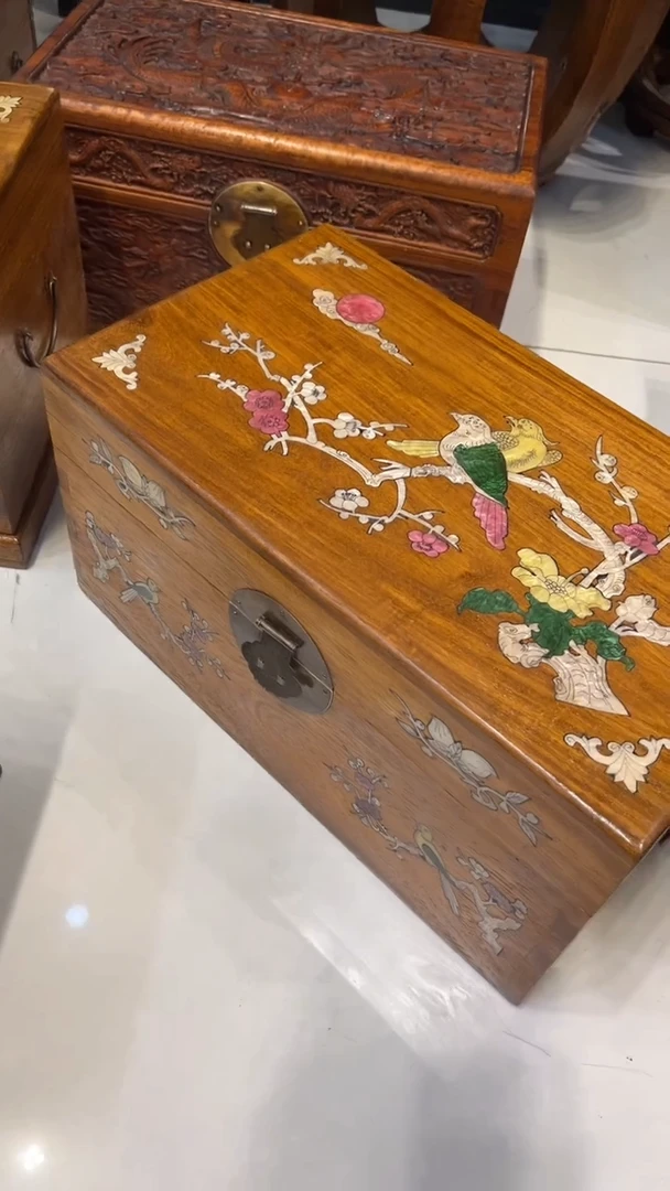 【闪购商品】木喜鹊登梅螺钿首饰箱