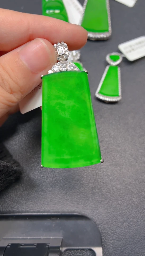 颈饰银S925镶嵌翡翠1