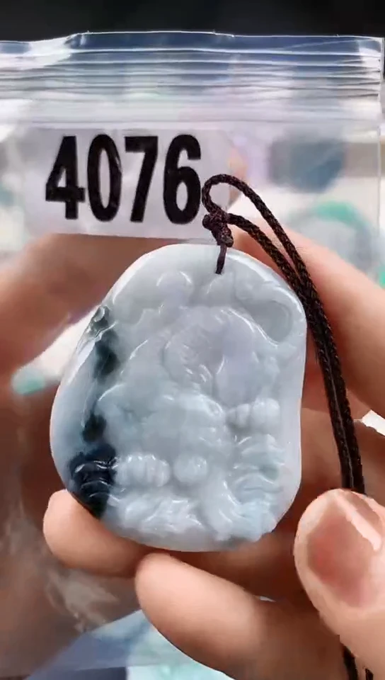 颈饰未镶嵌翡翠天然翡翠吊坠挂件