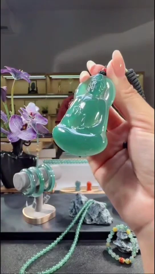 吊坠(不含链)未镶嵌翡翠观音