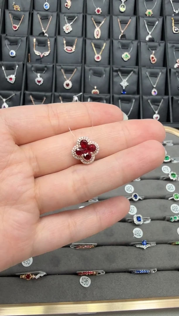 吊坠(不含链)18K金镶嵌红宝石主石共1.28克拉