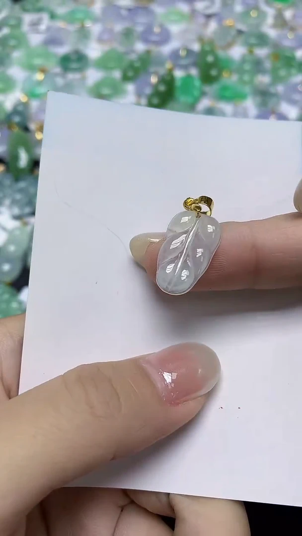 翡翠未镶嵌颈饰天然缅甸翡翠A货