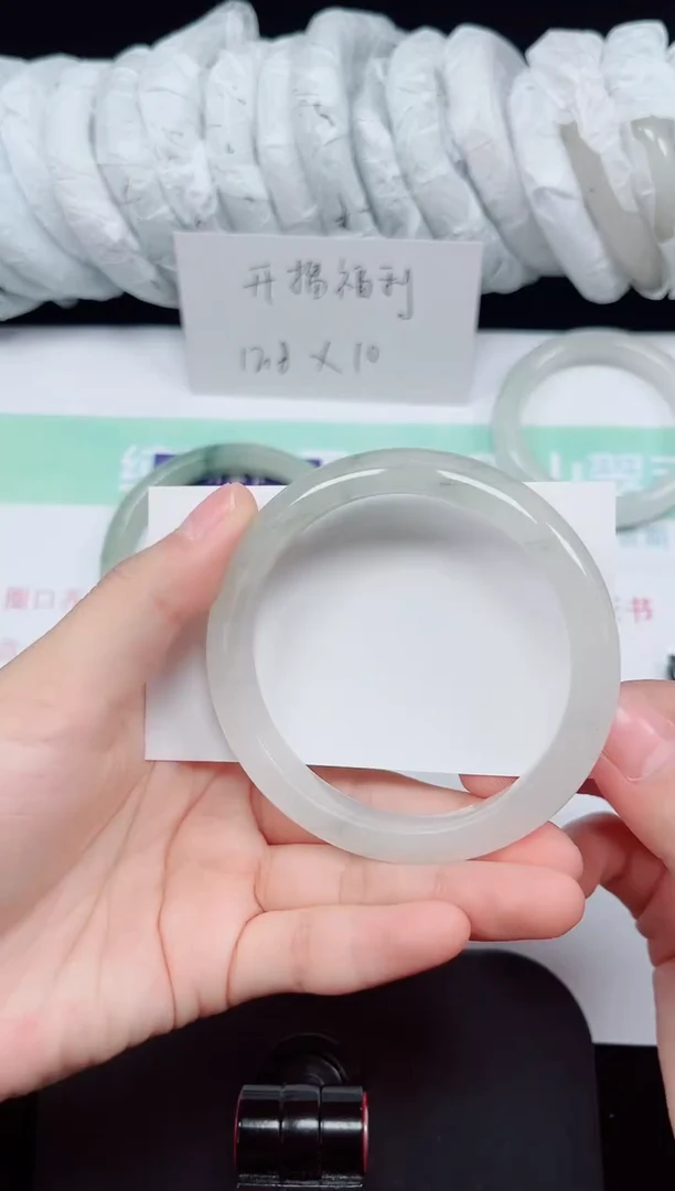 未镶嵌手镯石英质玉10-58/59
