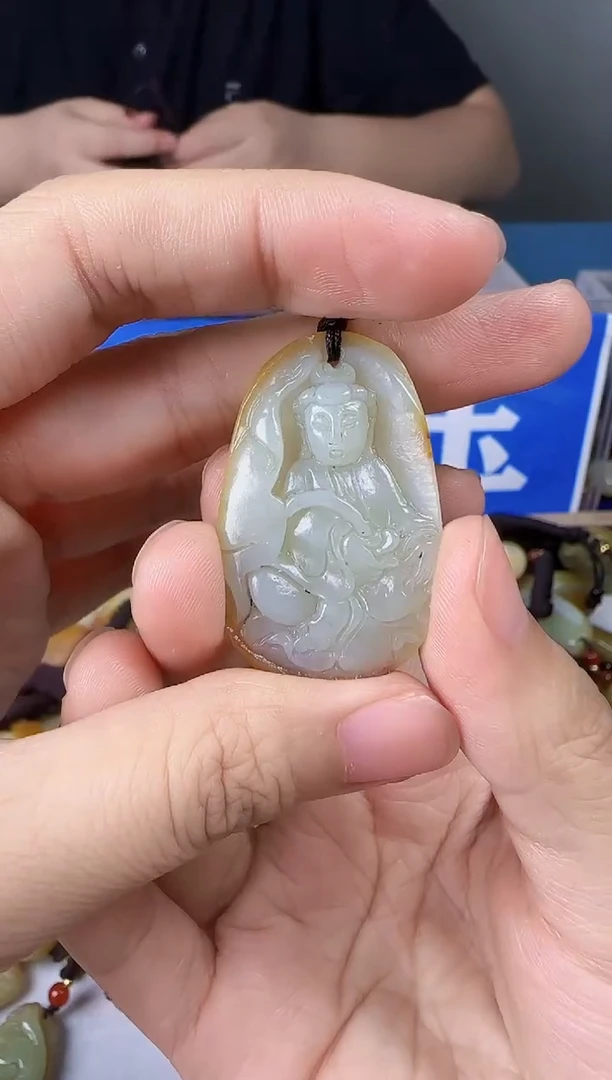 和田玉未镶嵌颈饰1