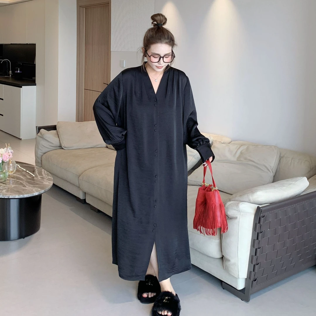 媛子大码小众V领衬衫裙缎面通勤风秋季新款洋气轻奢高级感连衣裙