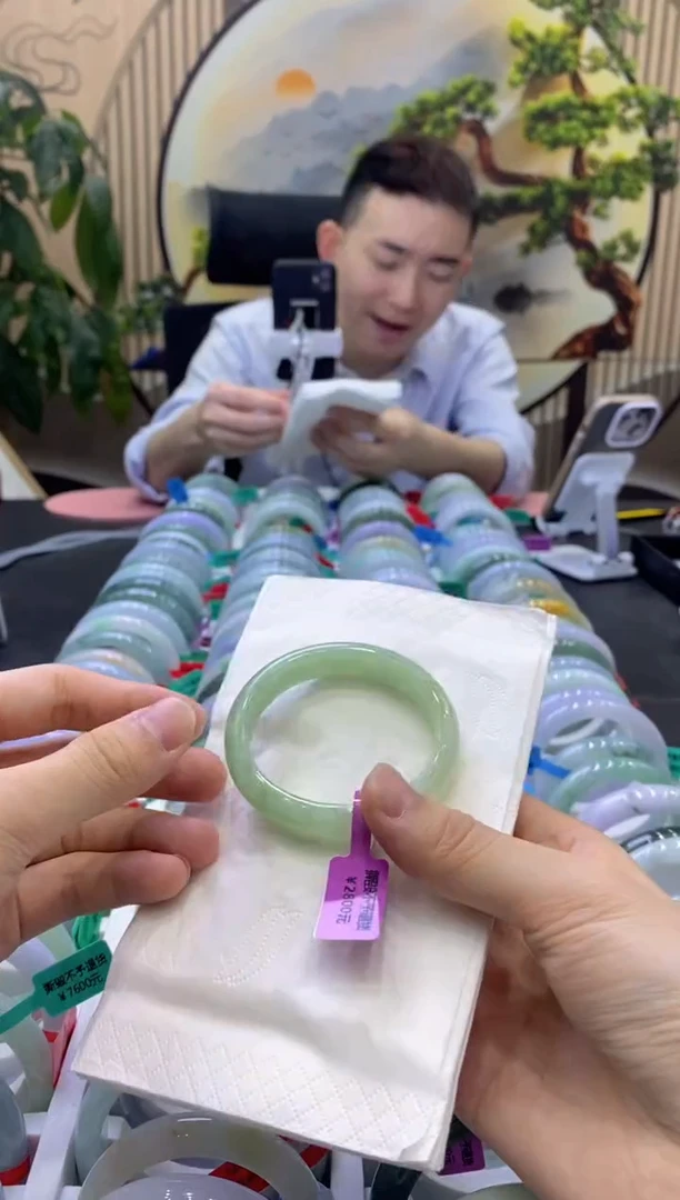 翡翠手镯未镶嵌000005347