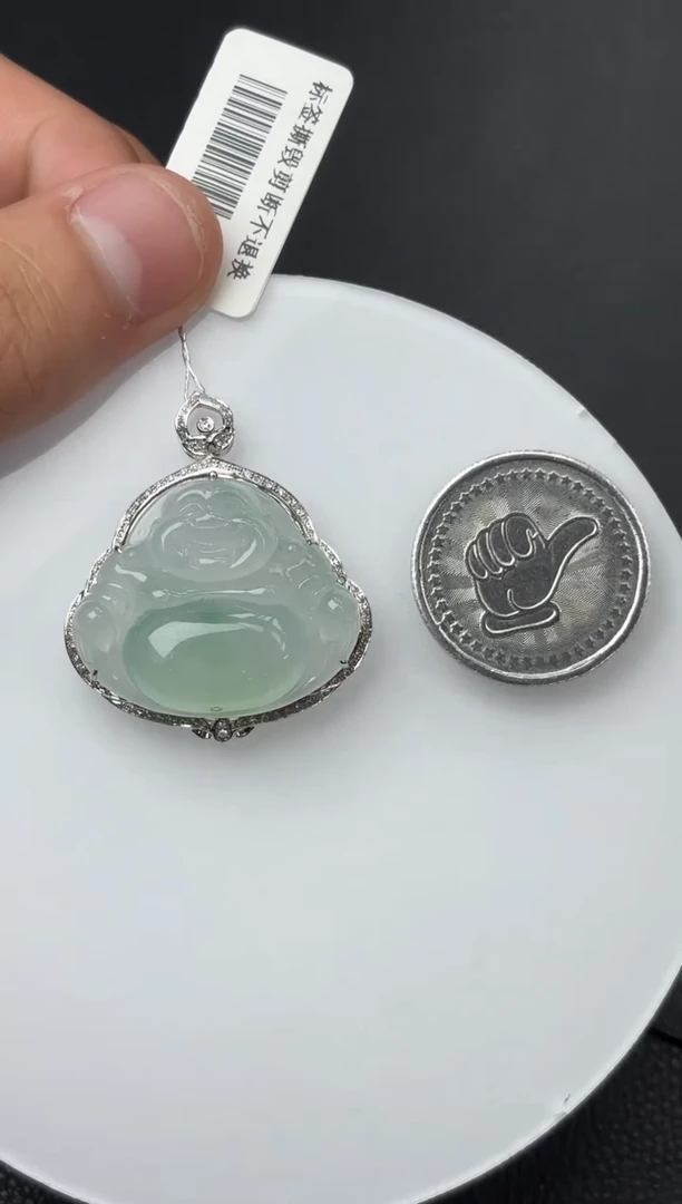 颈饰18K金镶嵌翡翠佛公