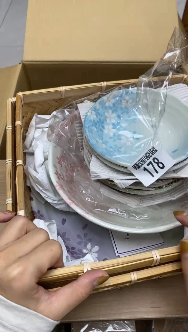 瓷片宁**远隆莲瓷器欢迎大家