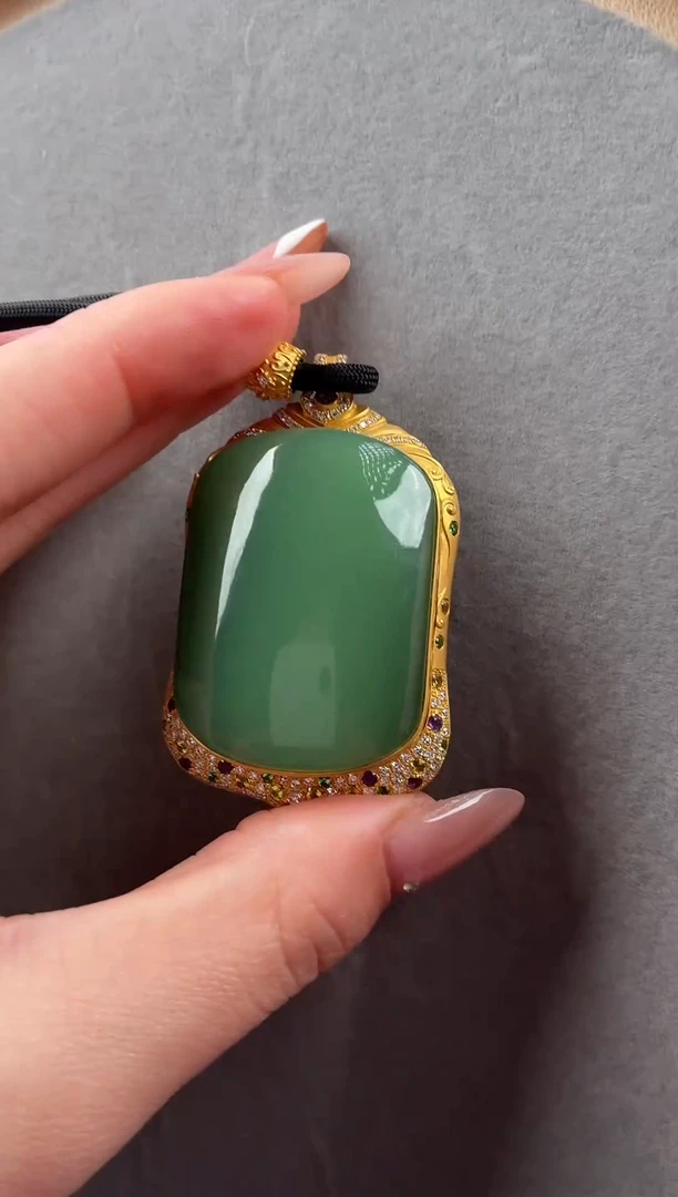 未镶嵌和田玉挂件一****师