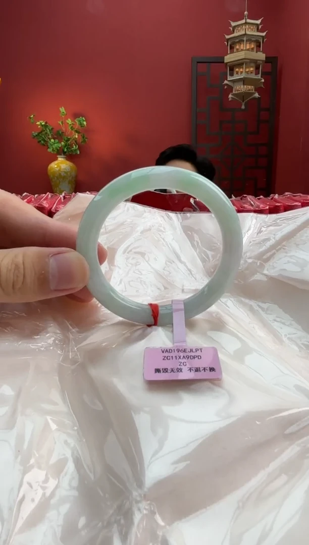 未镶嵌手镯（圆镯）翡翠翡翠手镯9