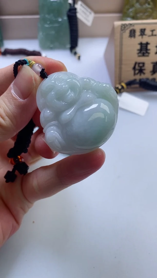 颈饰未镶嵌翡翠