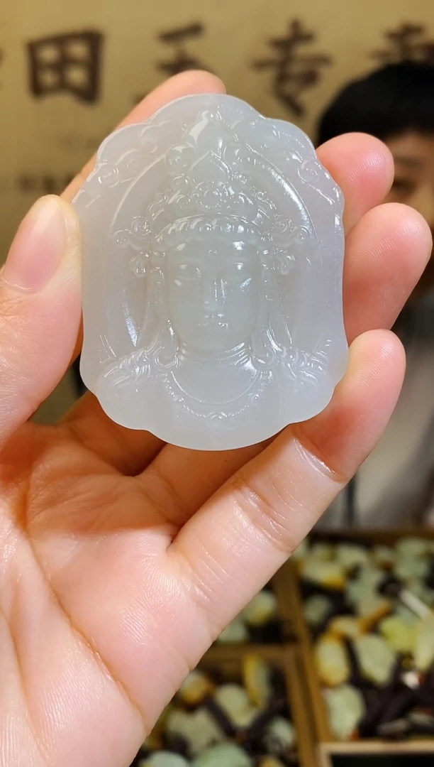 和田玉未镶嵌颈饰1