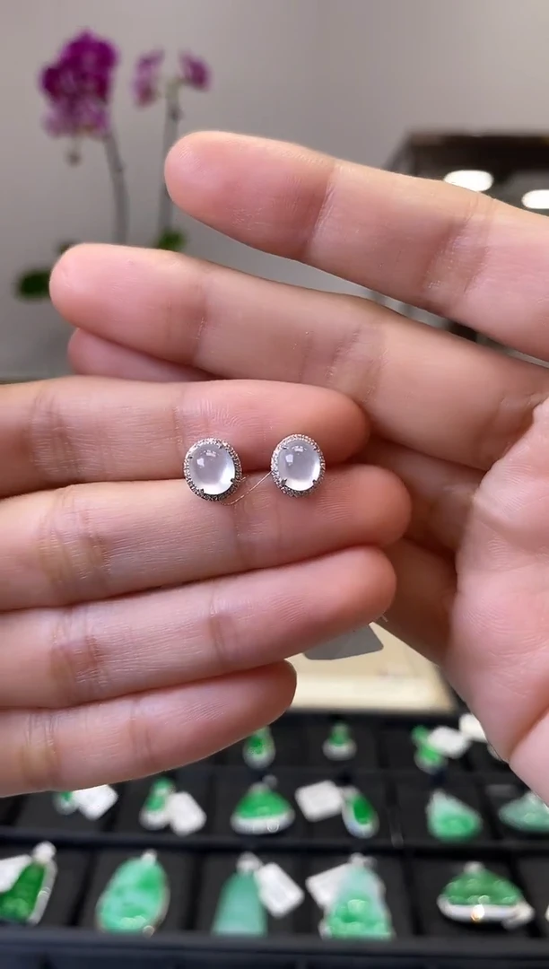 18K金镶嵌翡翠耳饰D6717 旦面耳钉 含运营费