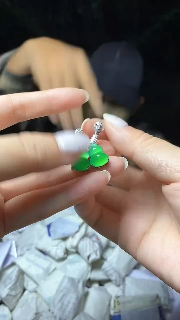 满色吊坠  所见即所得！