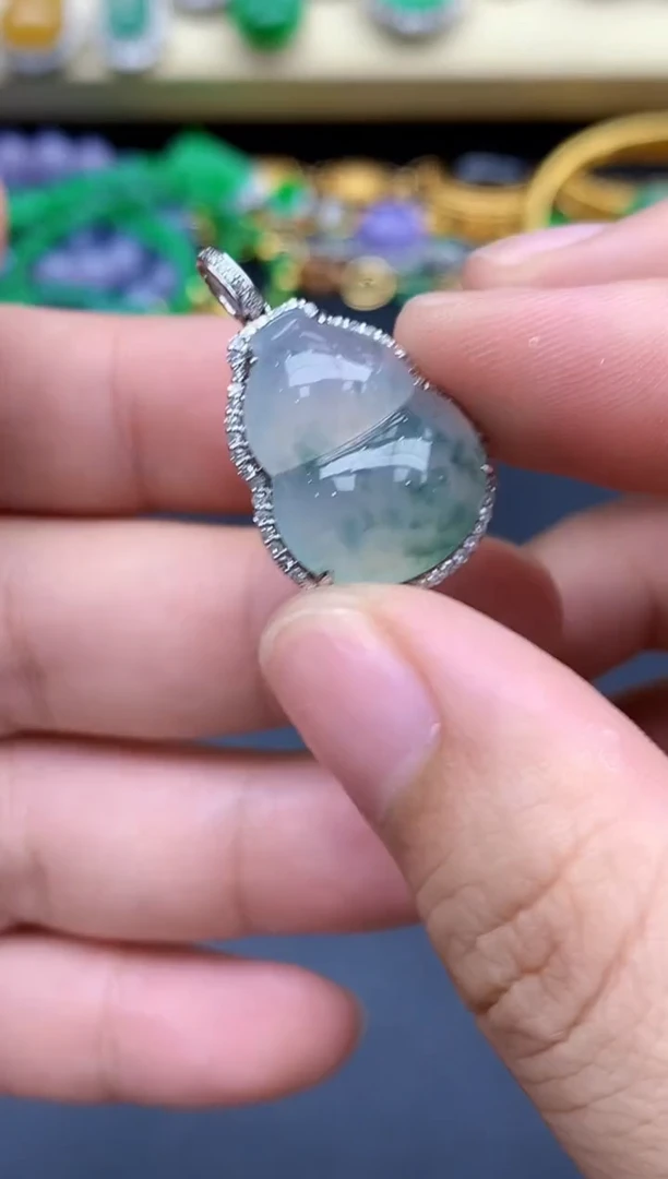 颈饰18K金镶嵌翡翠159-春日珠宝