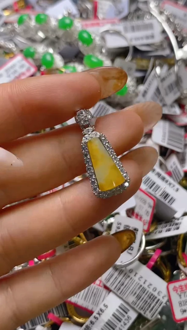 银S925镶嵌戒指翡翠百内无证书