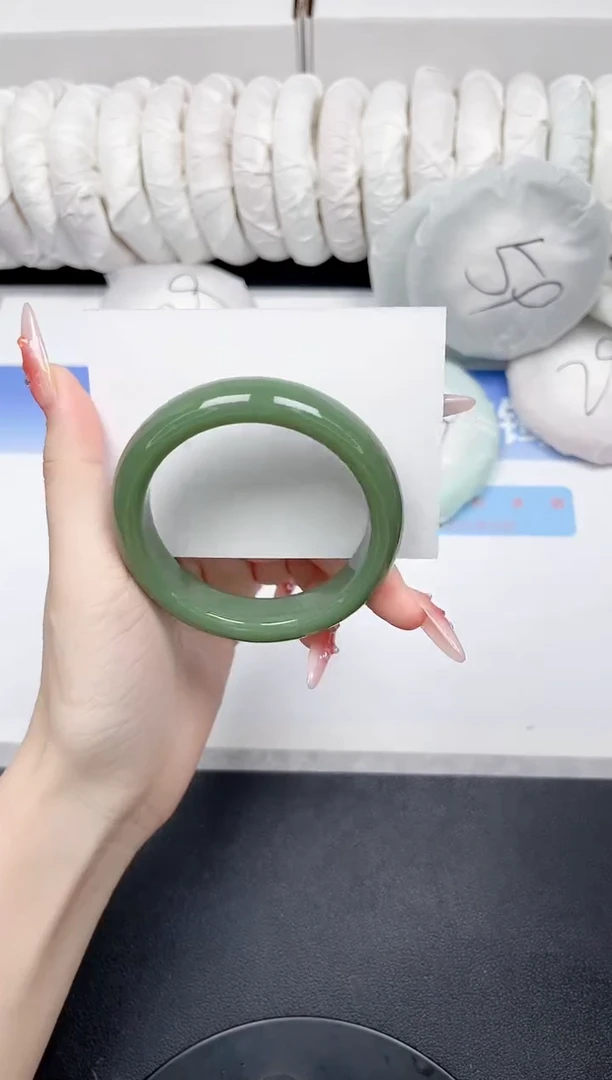 未镶嵌手镯石英质玉61-54.9