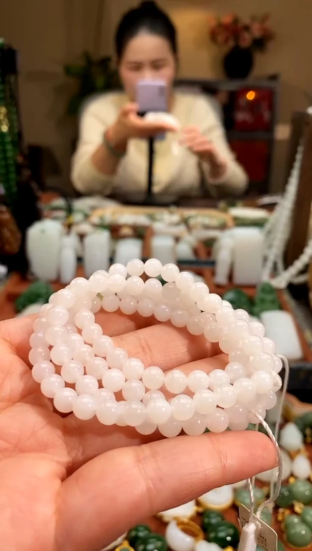 项链未镶嵌和田玉.