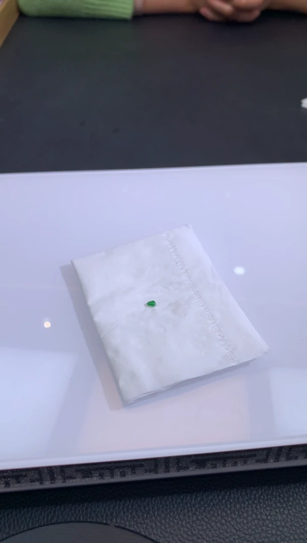 【闪购商品】定制翡翠未镶嵌翡翠