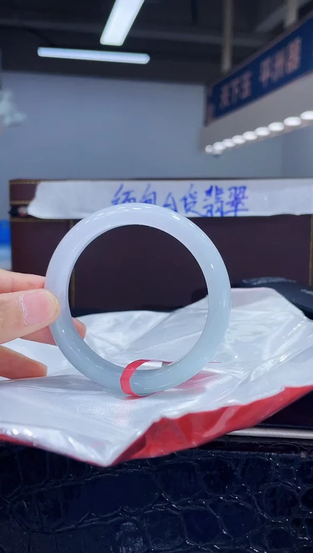 未镶嵌手镯翡翠10
