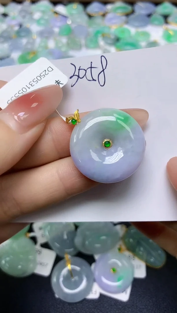 翡翠18K金镶嵌颈饰 天然缅甸翡翠A货