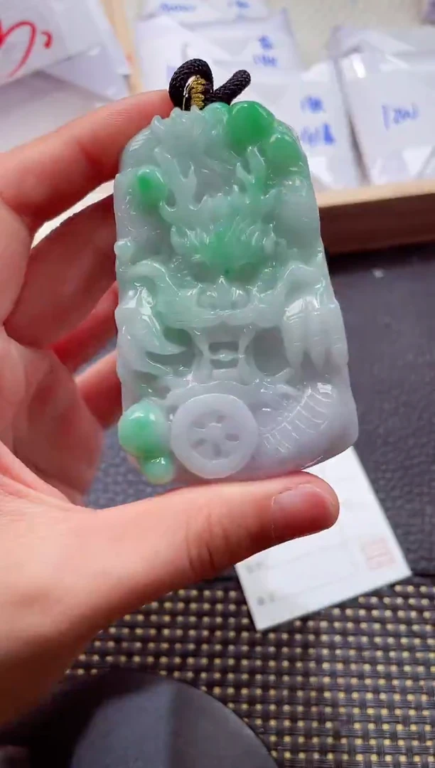 颈饰未镶嵌翡翠000111