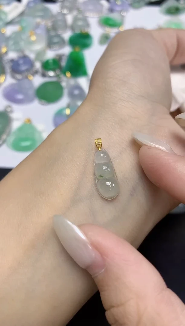 颈饰18K金镶嵌翡翠天然缅甸翡翠A货百元以上9元证书费自理