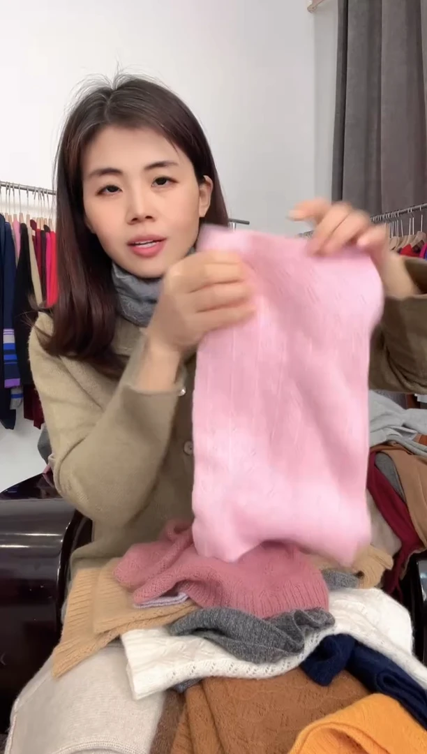 浅粉色羊绒脖套特价