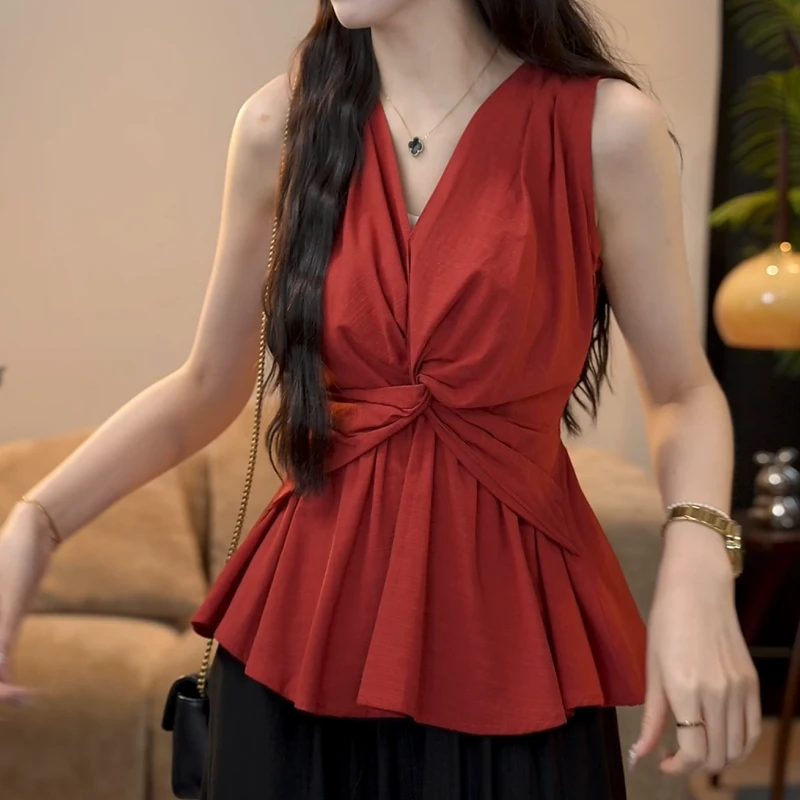 【山月小记】新款夏季休闲时尚法式设计感扭结V领衬衫女LK2503380