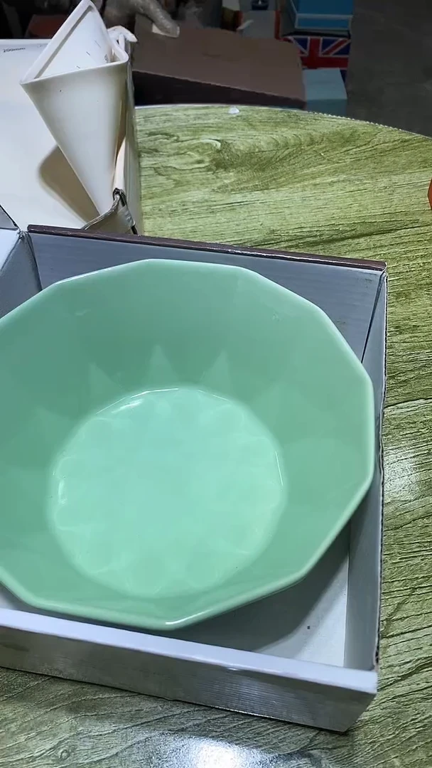 瓷片碗碟好物一件不留@@1