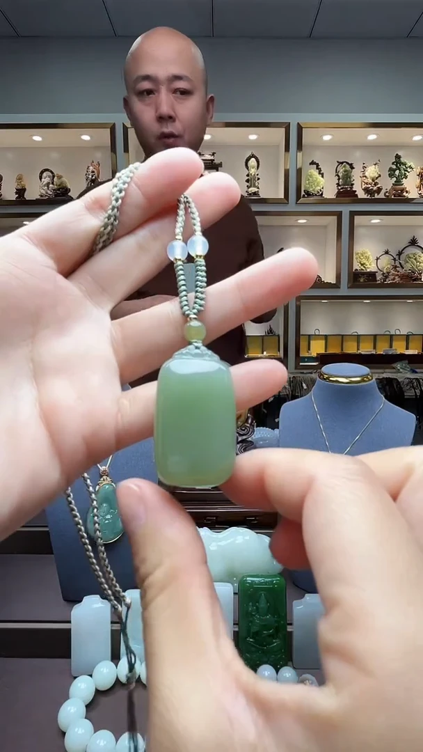 【闪购商品】和田玉颈饰未镶嵌苏