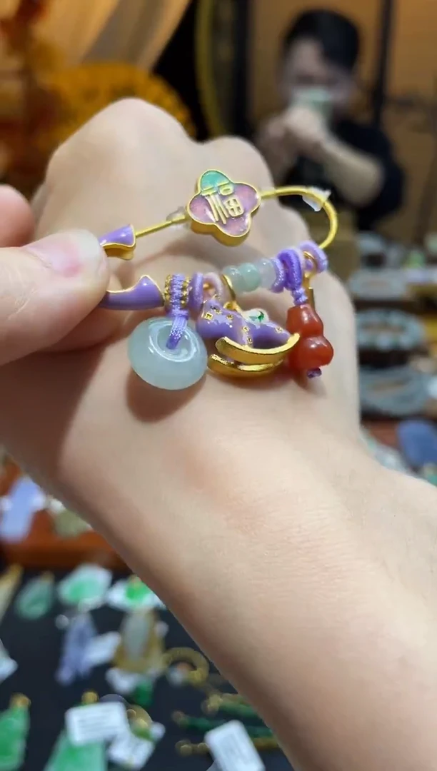 颈饰未镶嵌翡翠百元以下不出证