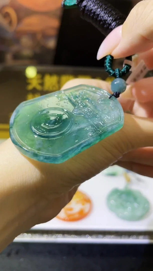 颈饰未镶嵌翡翠翡翠多样性发其一