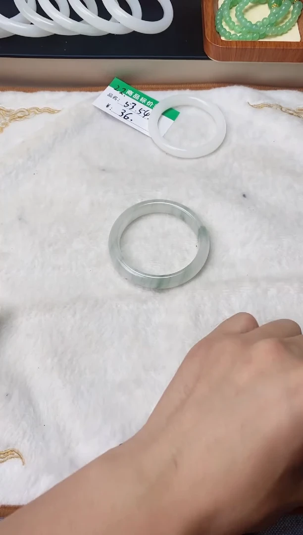 石英质玉（天山翠）手镯未镶嵌23  5960