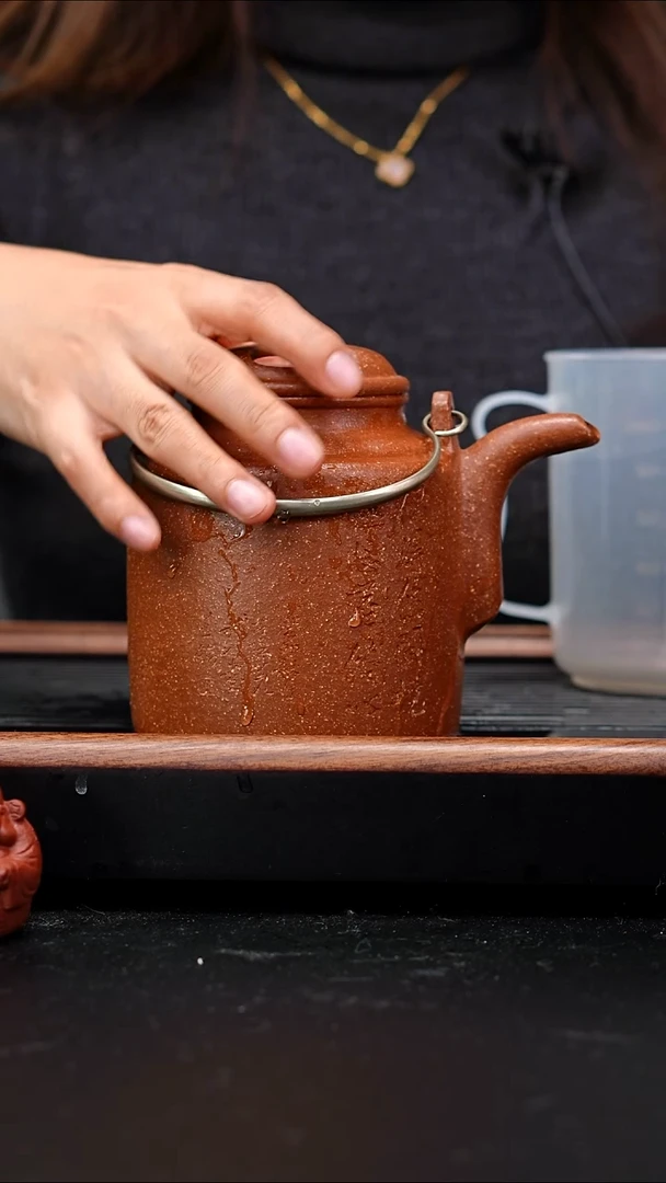 茶壶紫砂红朱段洋桶刻绘680cc