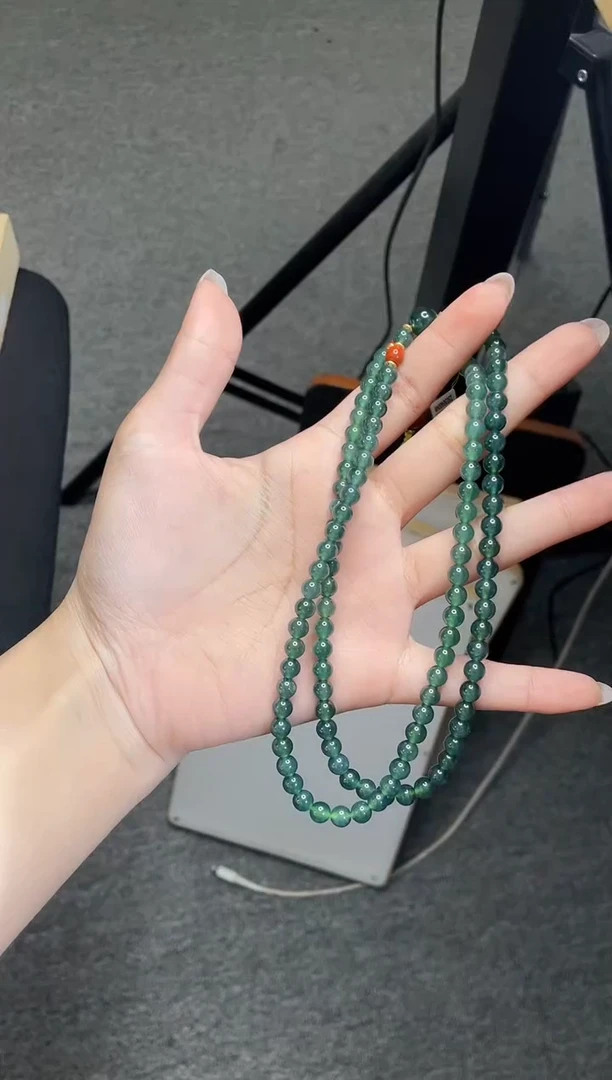 翡翠未镶嵌颈饰珠链