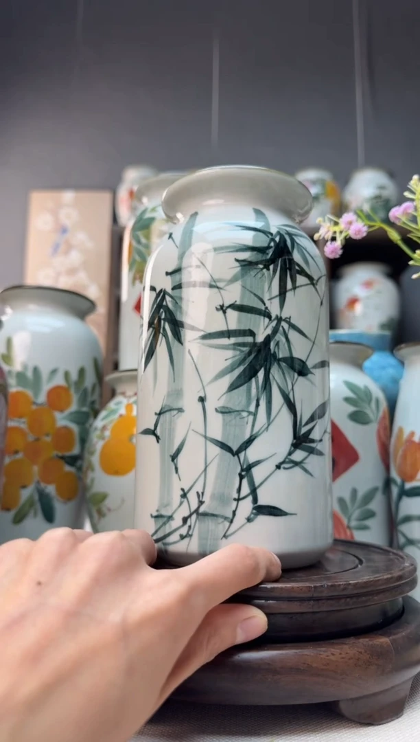 【闪购商品】瓶景德镇手绘陶瓷花瓶底部无孔高20口8左右