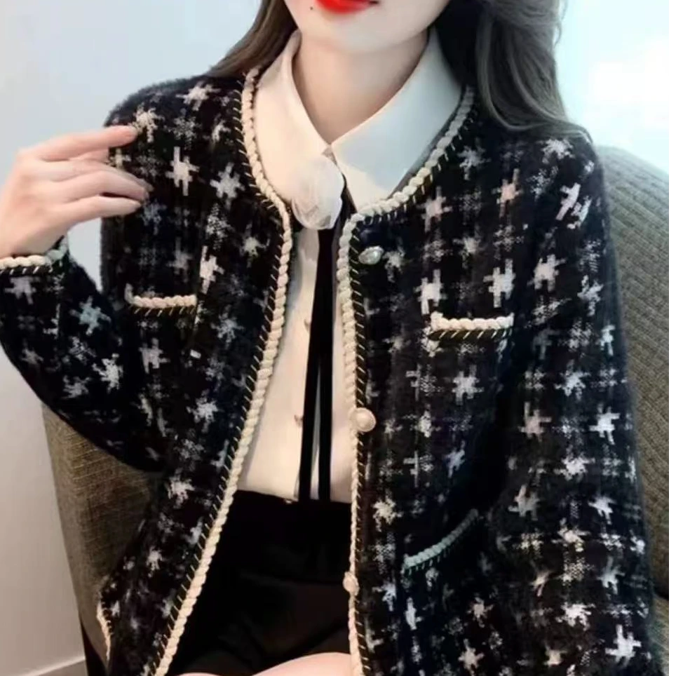 千鸟格子短外套女春秋新款小香风洋气开衫毛衣长袖