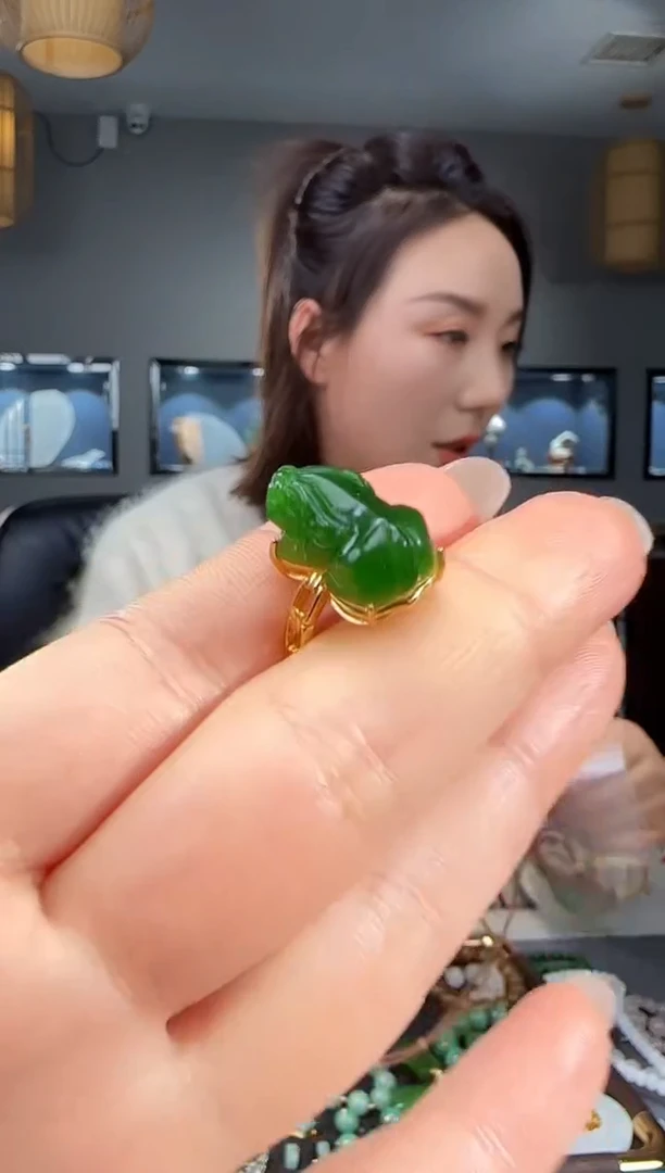 银S925镶嵌戒指和田玉1