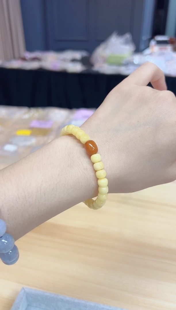 【闪购商品】琥珀手串未镶嵌GS5757蜜蜡手串