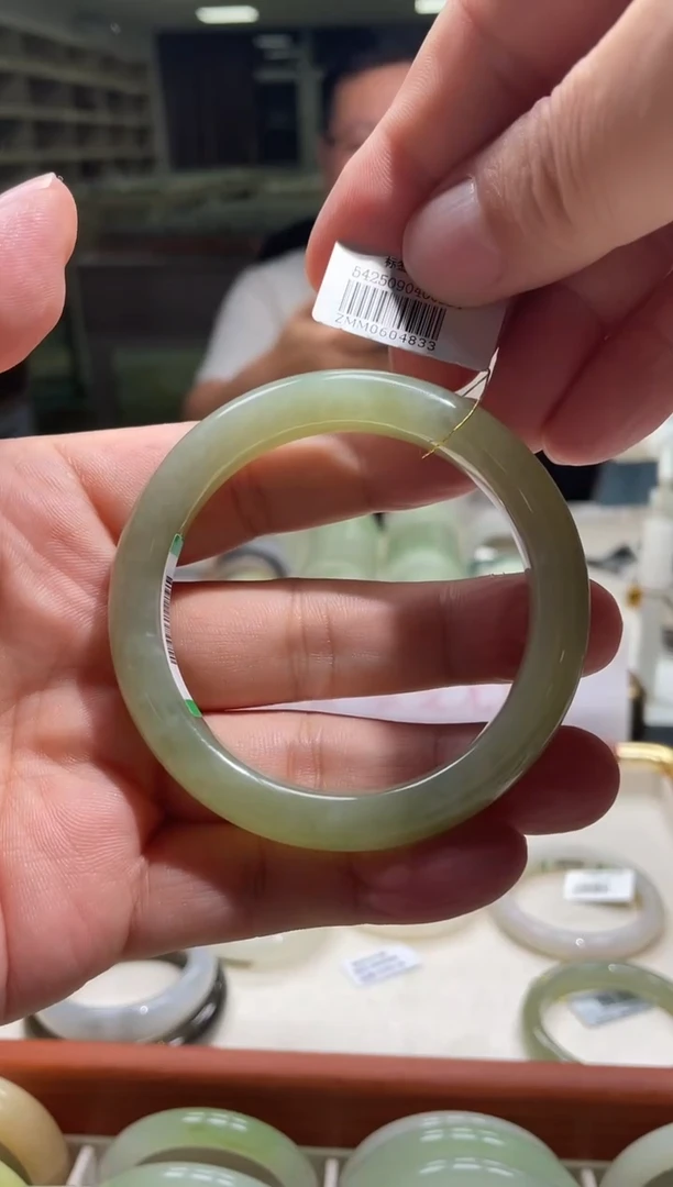 未镶嵌手镯和田玉56-57圈口 4833