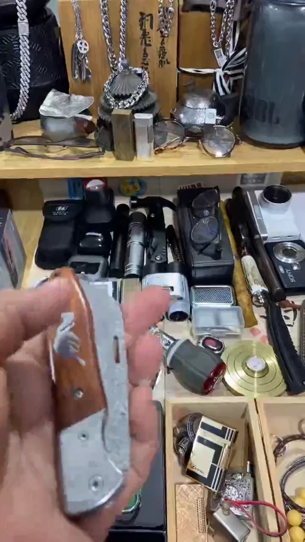 瓷片闪购商品  如图所示