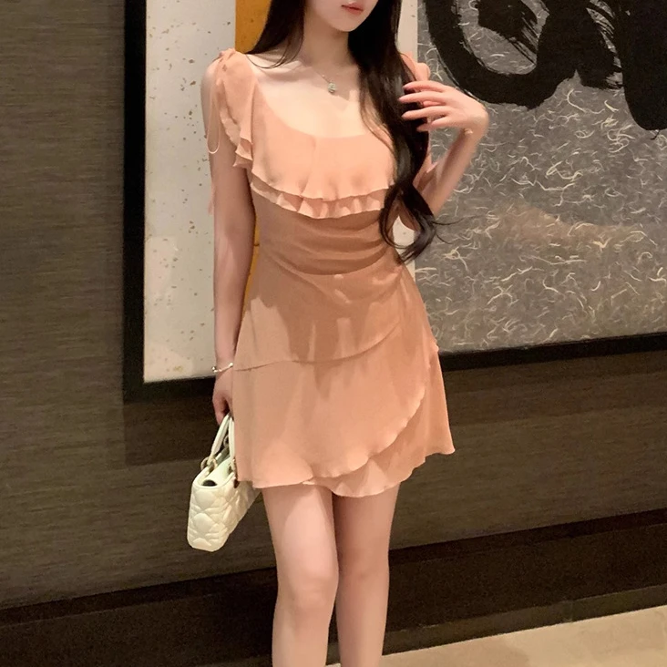 纯欲风性感吊带裙温柔度假风气质显瘦小个子收腰甜美粉色连衣裙