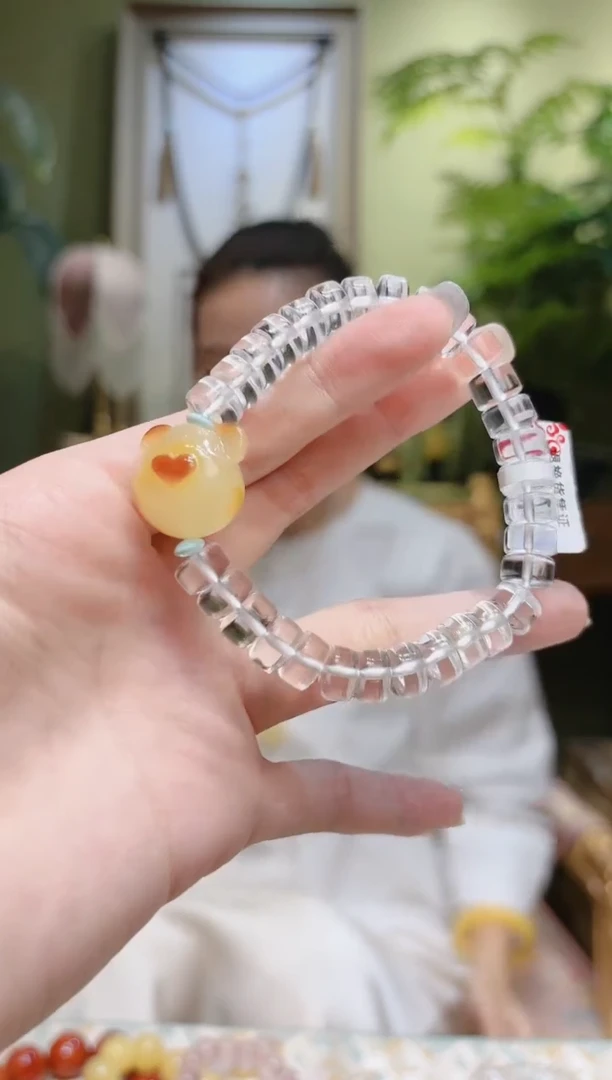 【闪购商品】水晶手串未镶嵌蜜蜡熊头直切白水晶手串