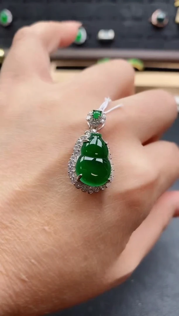 吊坠(赠链)银S925镶嵌翡翠1