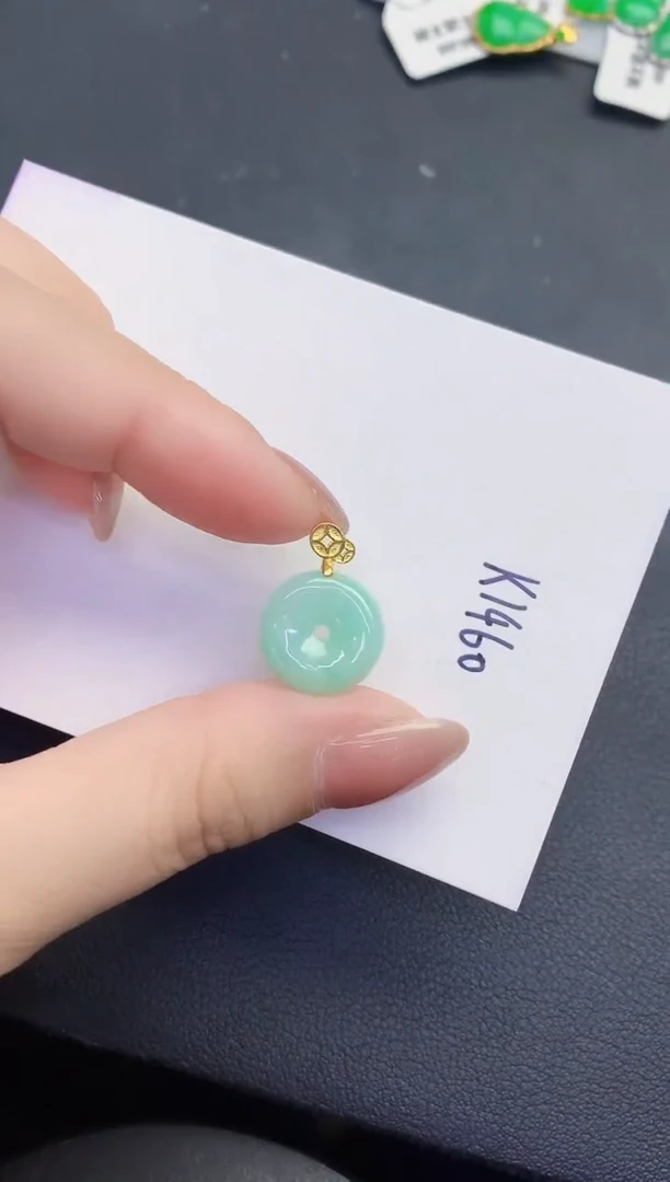 颈饰未镶嵌翡翠缅甸天然翡翠A货