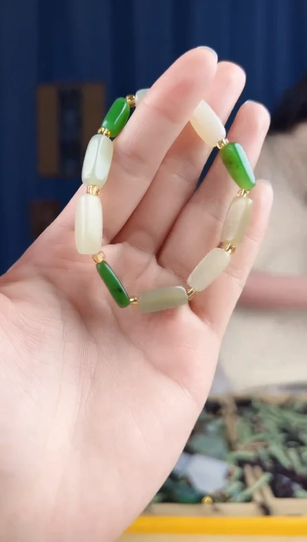 颈饰未镶嵌和田玉拍一发一，多样性发货