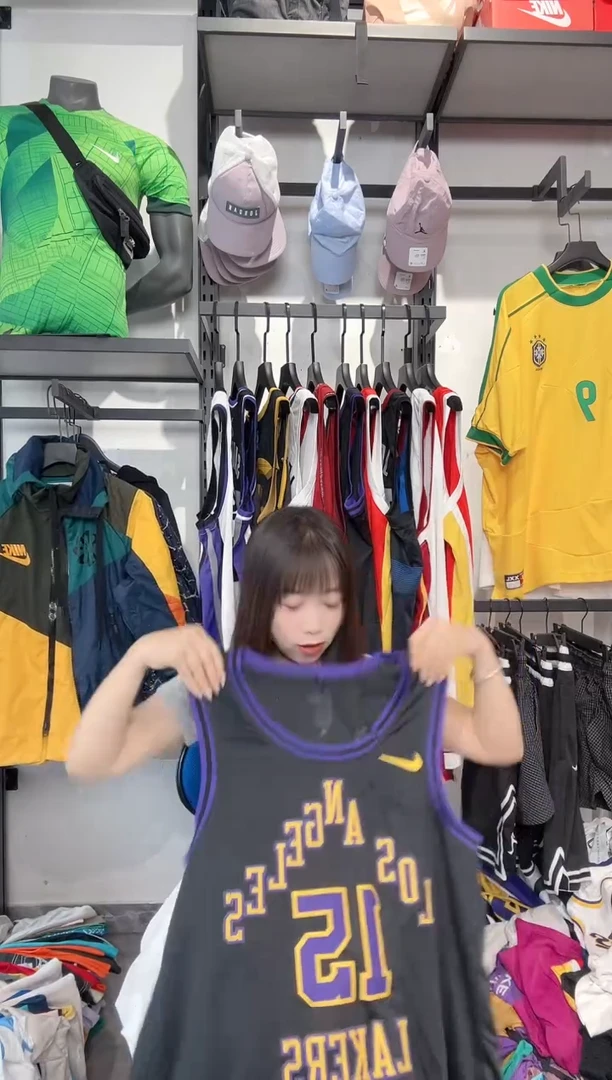 1502 编码 耐克卫衣服饰过款为准 尺码XL